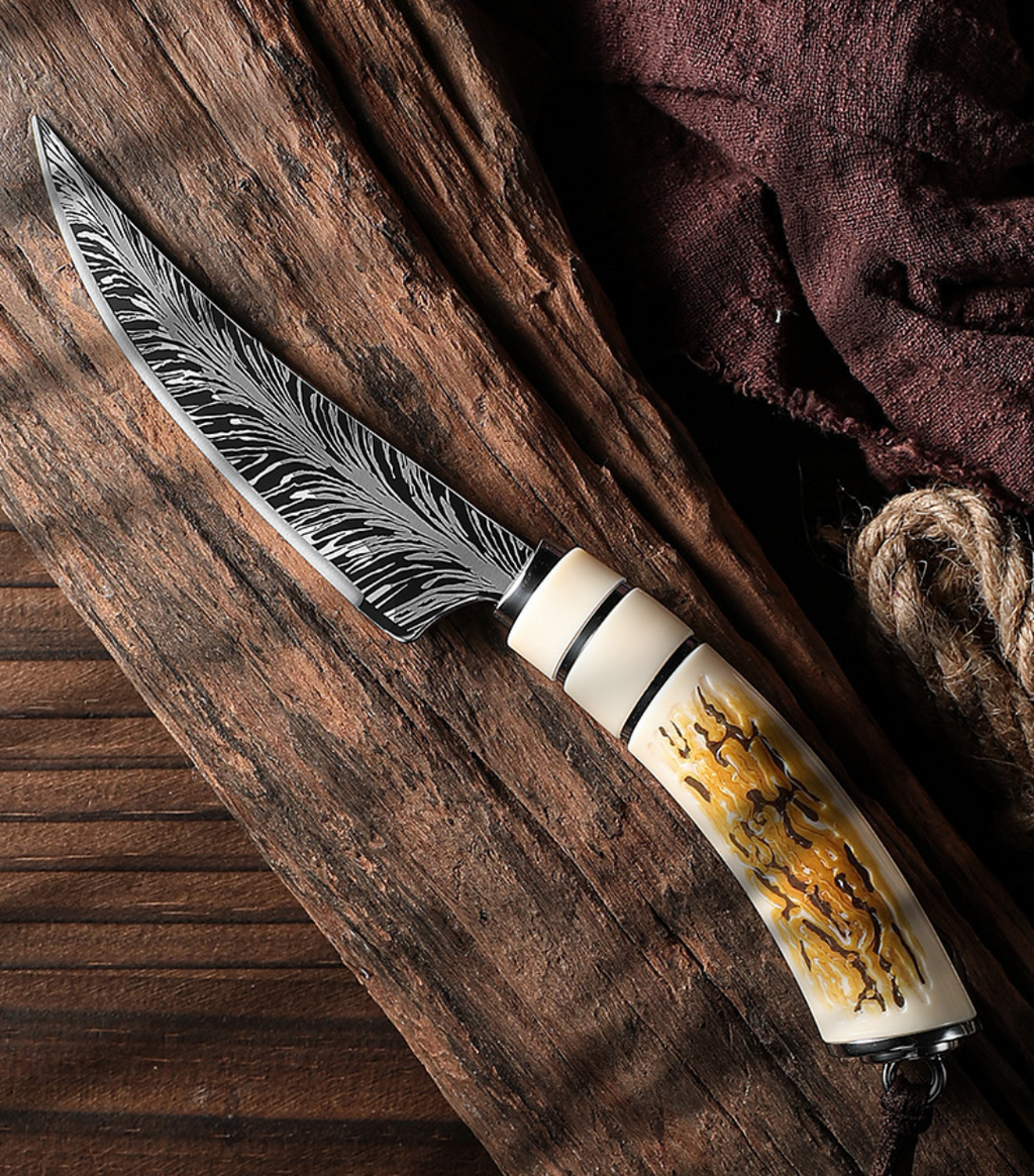 Zahnutý vykosťovací nôž